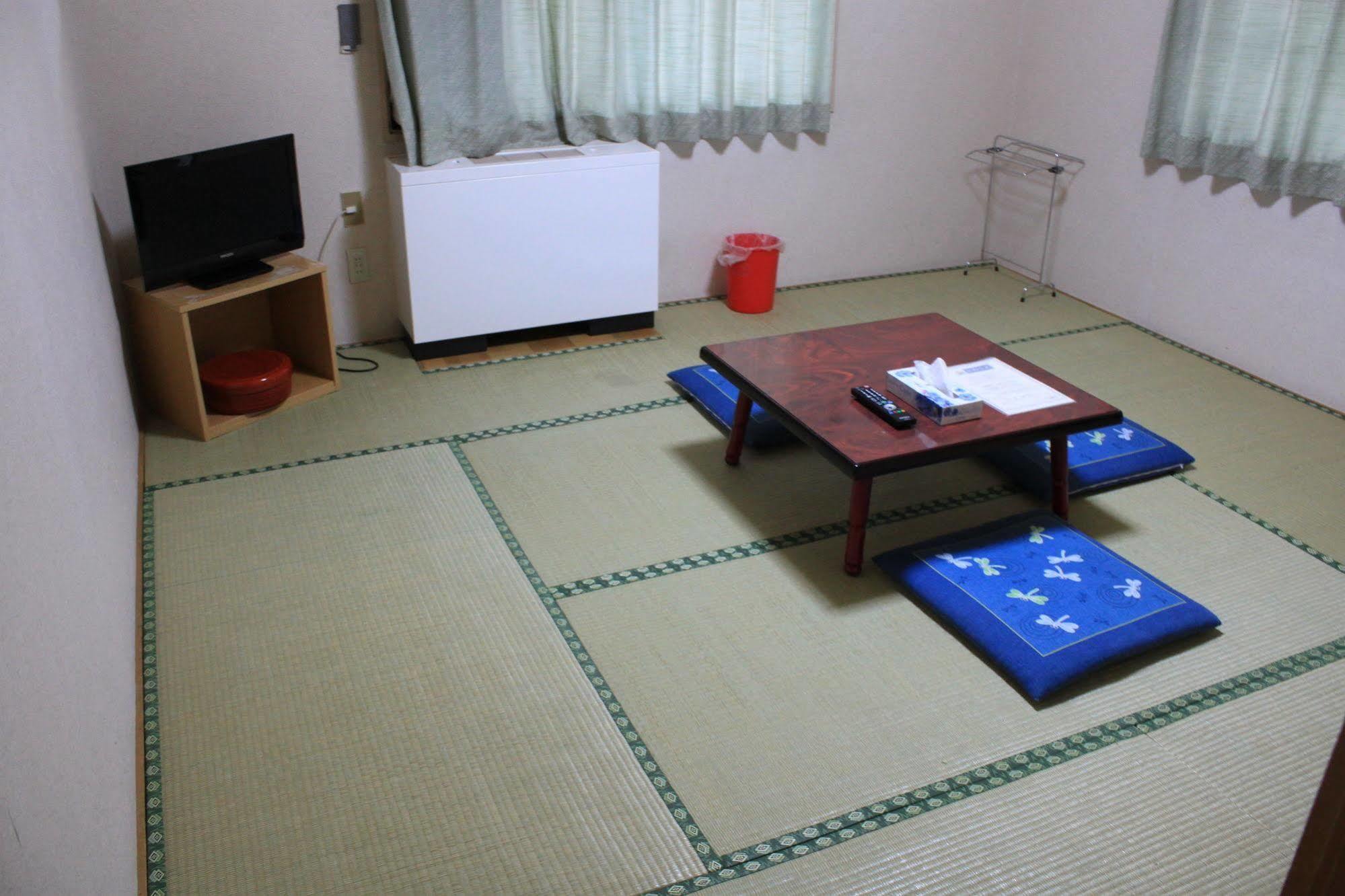 New Hakuginso Hotel NakaNakafurano Екстериор снимка