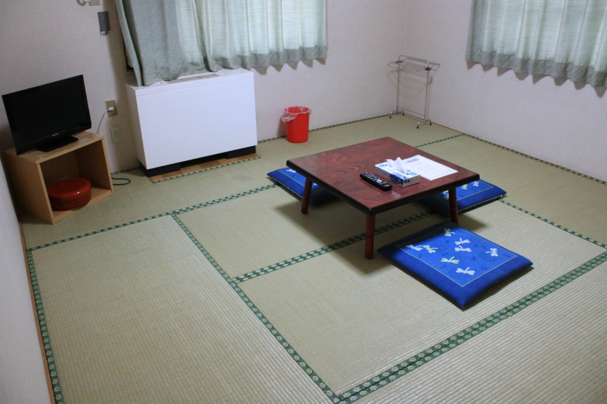 New Hakuginso Hotel NakaNakafurano Екстериор снимка