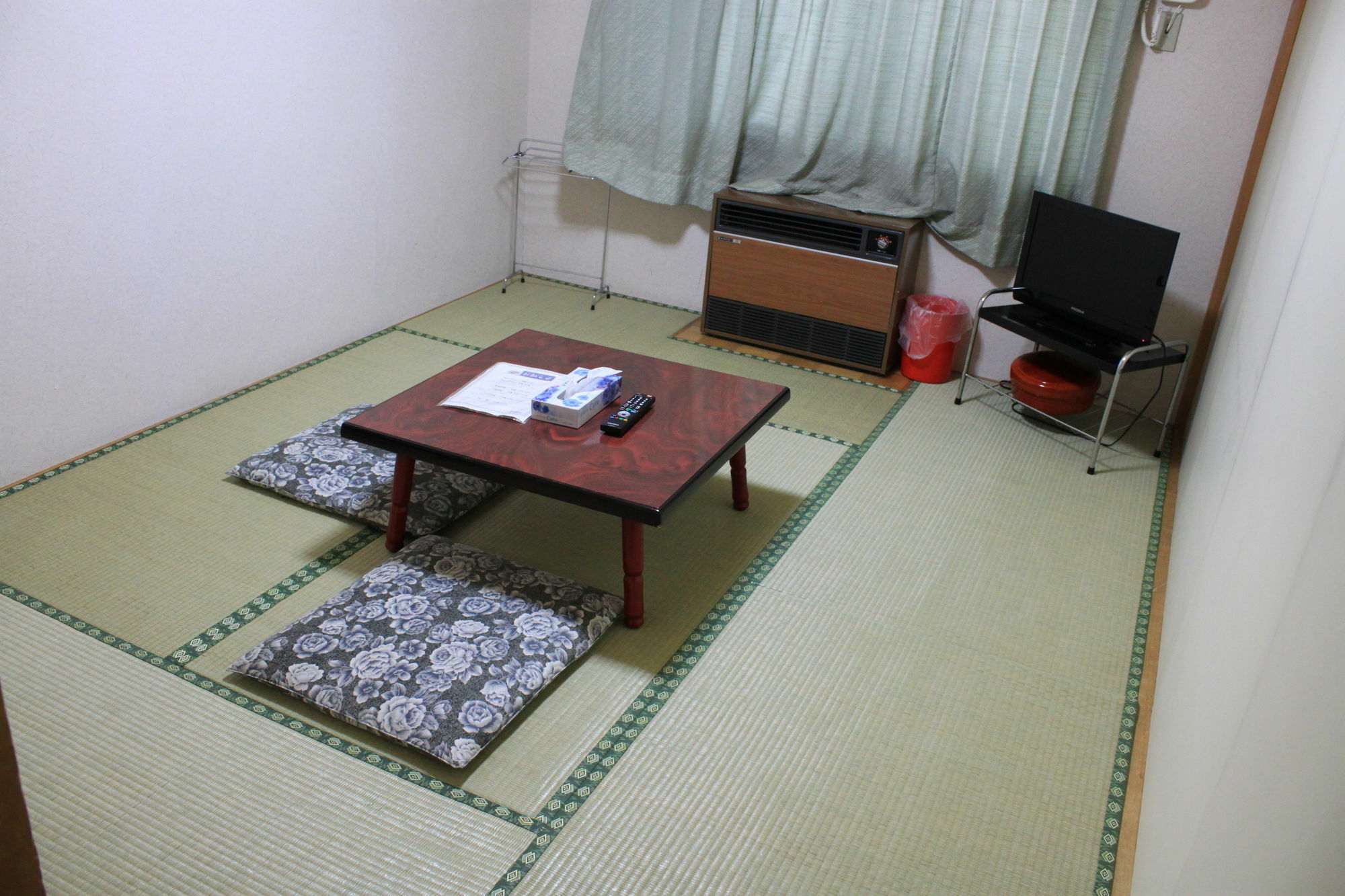 New Hakuginso Hotel NakaNakafurano Екстериор снимка